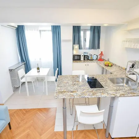 Sunlight Studio Cismigiu Gardens Apartment *